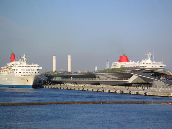 Osanbashi Pier Rooftop