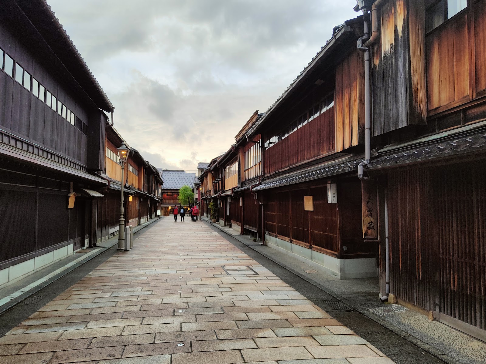 Kazuemachi Chaya District