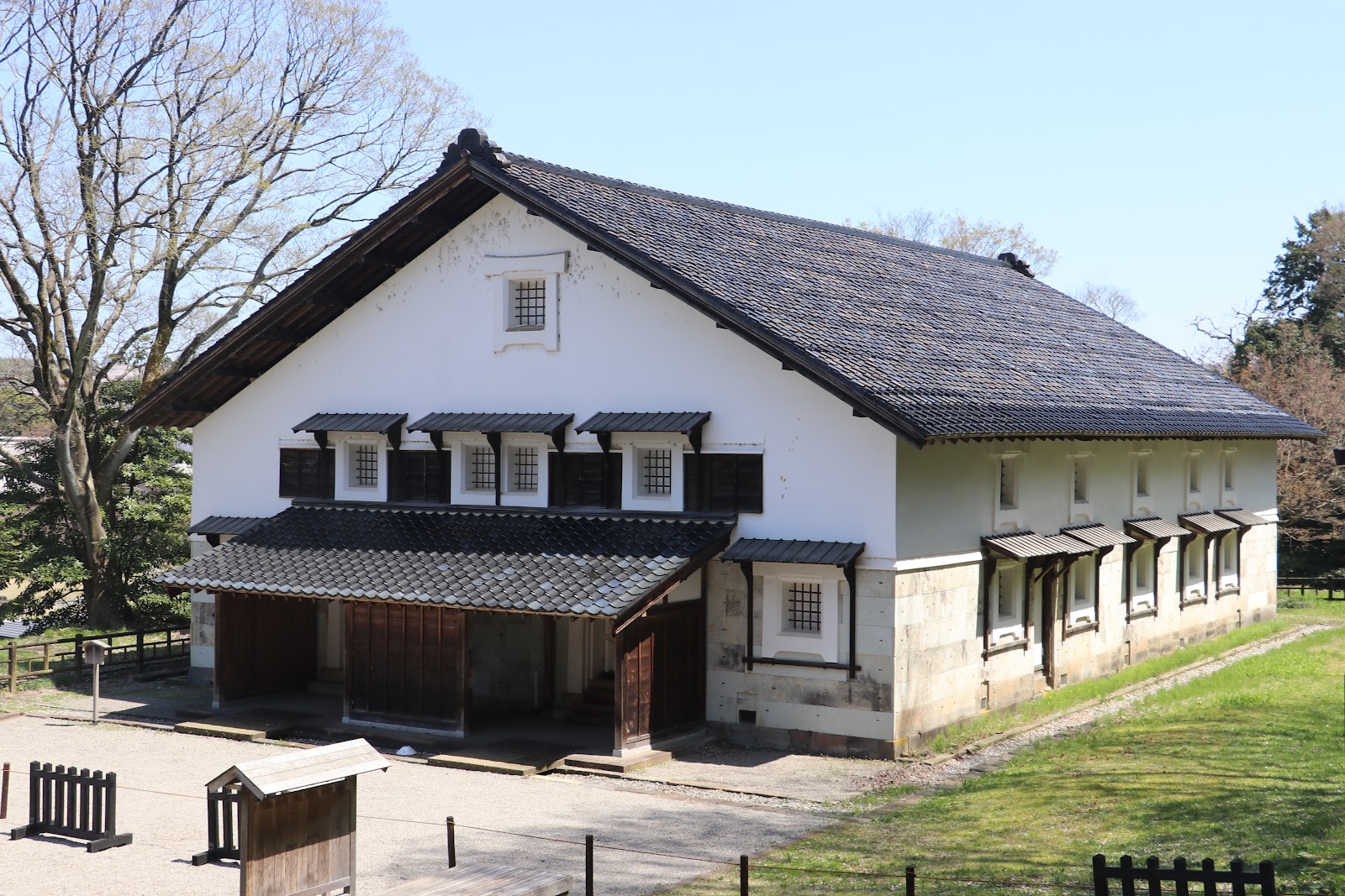 Tsurumaru Storehouse (Tsurumaru Tsuchizo)