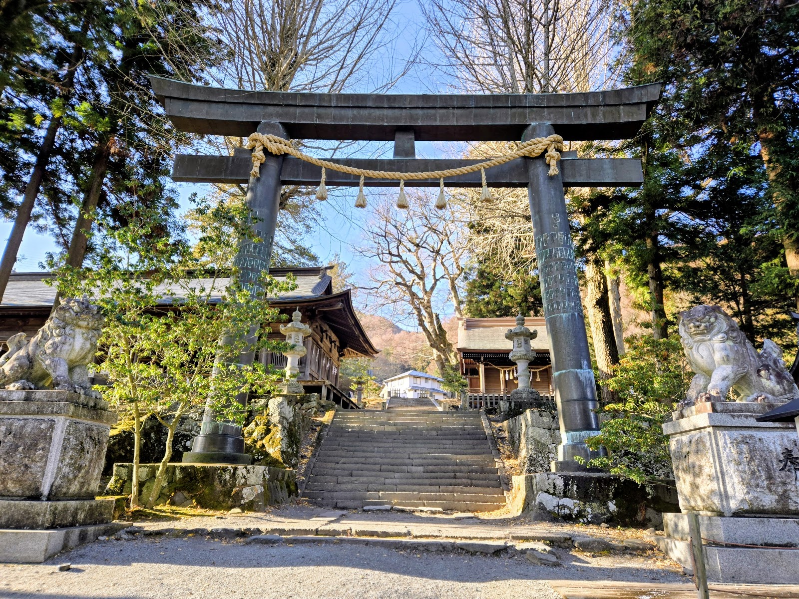 Suwa Taisha Kamisha Maemiya