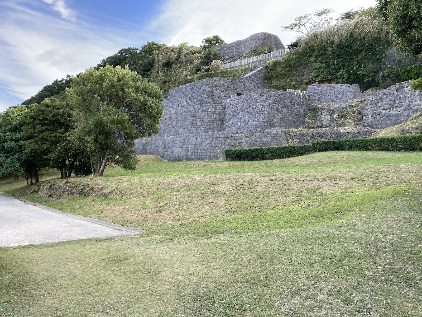 Maeda Escarpment (Hacksaw Ridge)