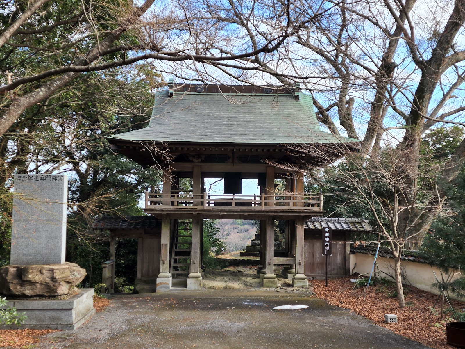 Monjusen-ji Temple